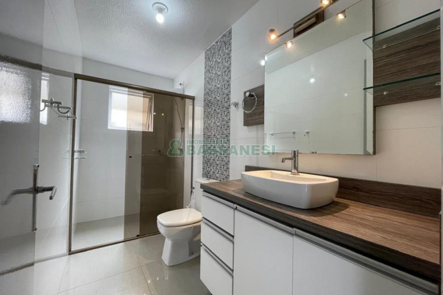 Apartamento com 100m², 2 dormitórios, 1 vaga, no bairro Cristo Redentor em Caxias do Sul para Alugar