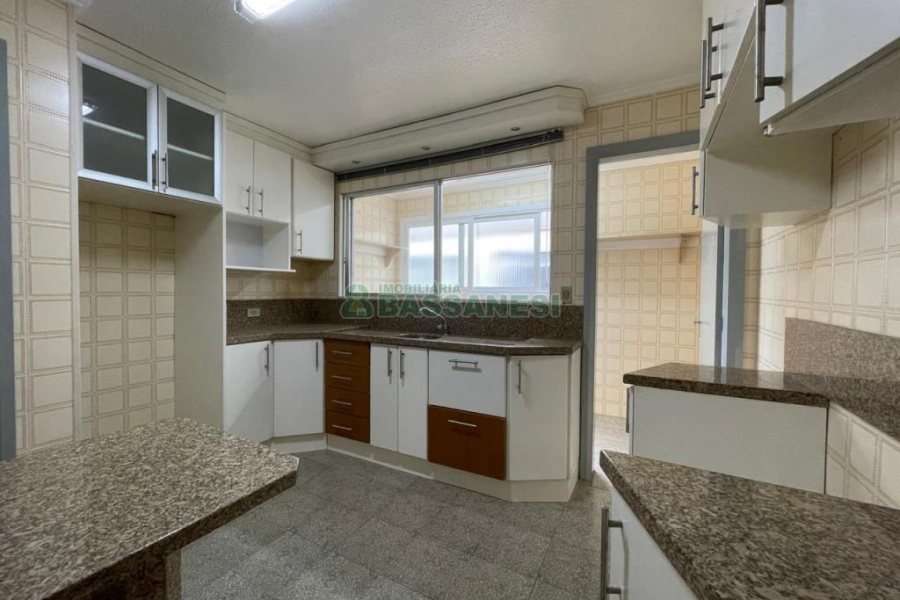 Apartamento com 100m², 2 dormitórios, 1 vaga, no bairro Cristo Redentor em Caxias do Sul para Alugar