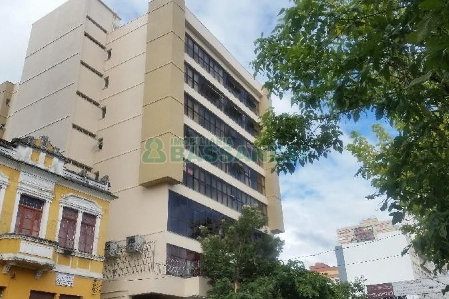 Sala com 40m², no bairro Centro em Caxias do Sul para Alugar