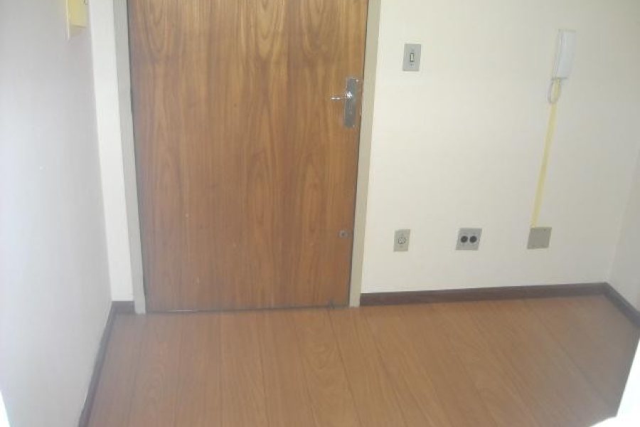 Sala com 40m², no bairro Centro em Caxias do Sul para Alugar