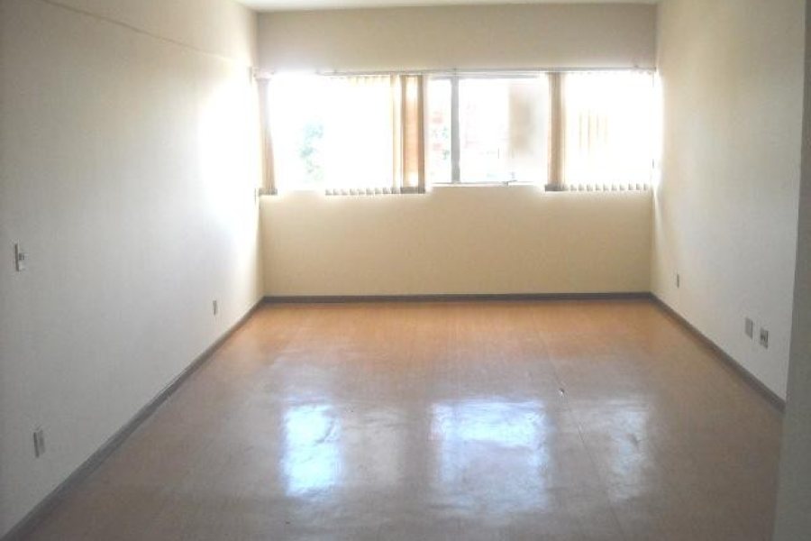 Sala com 40m², no bairro Centro em Caxias do Sul para Alugar