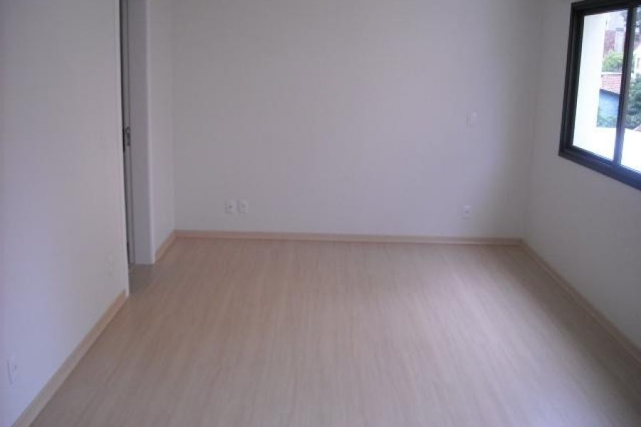 Kitinete com 51m², 1 dormitório, no bairro Centro em Caxias do Sul para Comprar