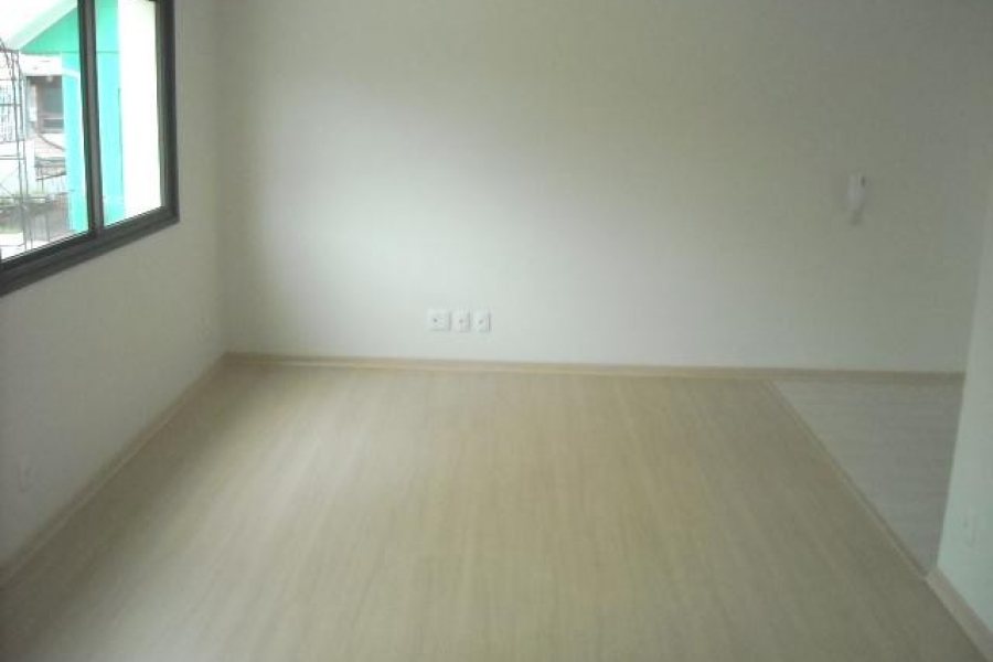 Kitinete com 51m², 1 dormitório, no bairro Centro em Caxias do Sul para Comprar