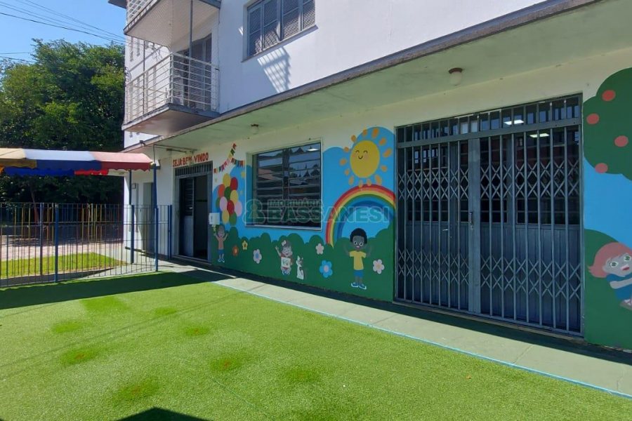 Loja com 150m², no bairro Medianeira em Caxias do Sul para Alugar