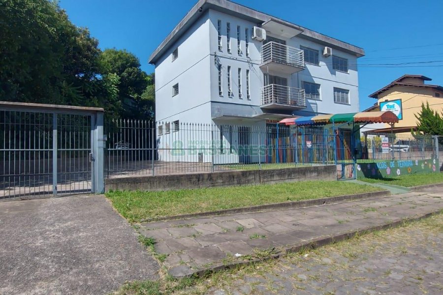 Loja com 150m², no bairro Medianeira em Caxias do Sul para Alugar