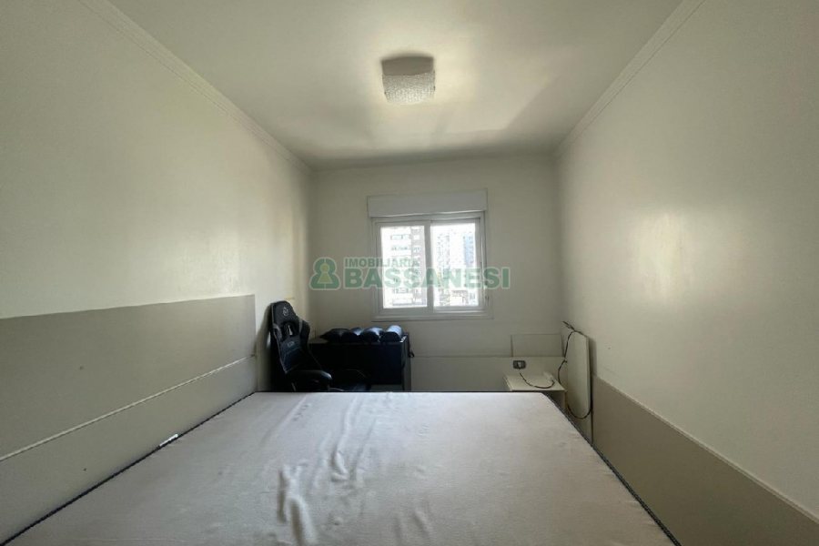 Apto Mobiliado com 34m², 1 dormitório, 1 vaga, no bairro São Pelegrino em Caxias do Sul para Comprar