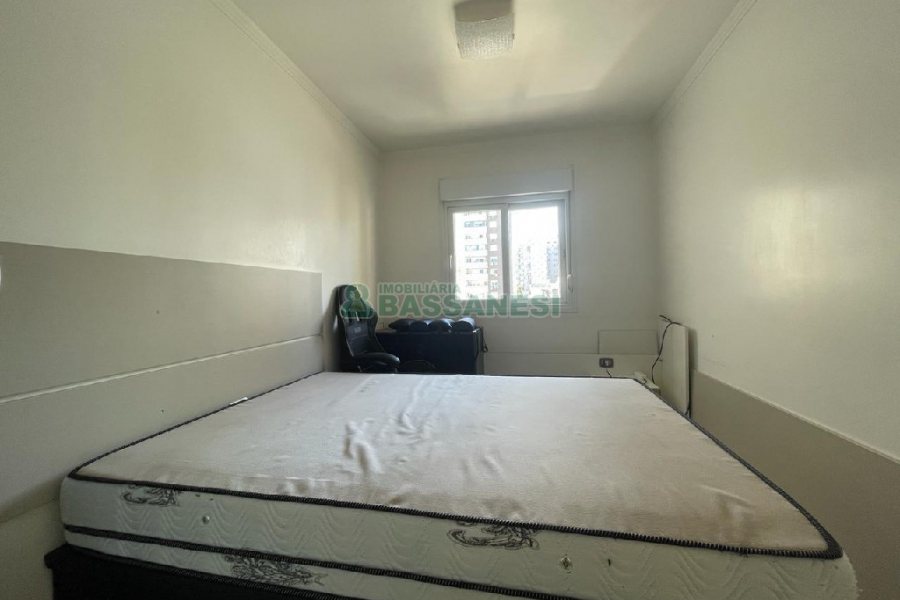 Apto Mobiliado com 34m², 1 dormitório, 1 vaga, no bairro São Pelegrino em Caxias do Sul para Comprar