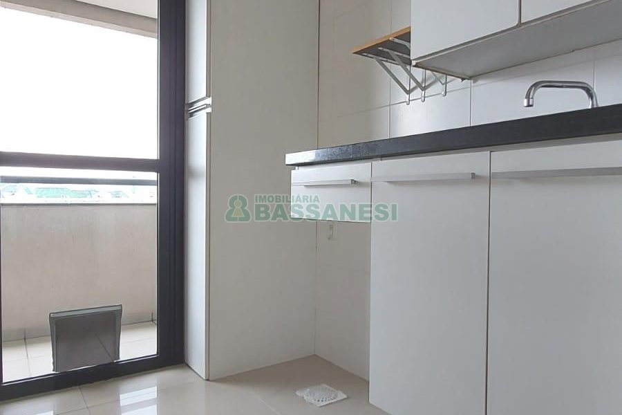 Apto Mobiliado com 58m², 1 dormitório, 1 vaga, no bairro Villagio Iguatemi em Caxias do Sul para Alugar