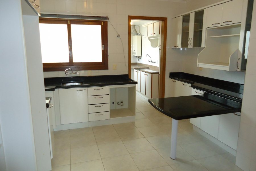 Apartamento com 79m², 2 dormitórios, 1 vaga, no bairro Centro em Caxias do Sul para Alugar