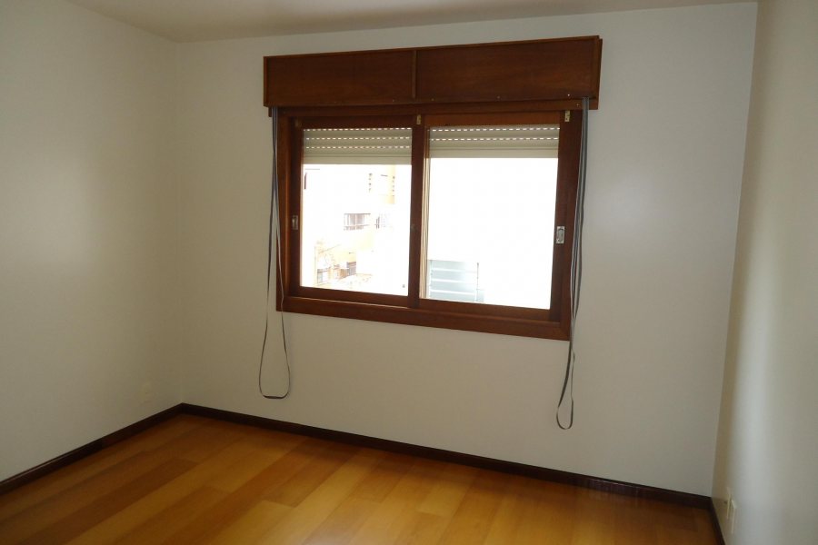 Apartamento com 79m², 2 dormitórios, 1 vaga, no bairro Centro em Caxias do Sul para Alugar