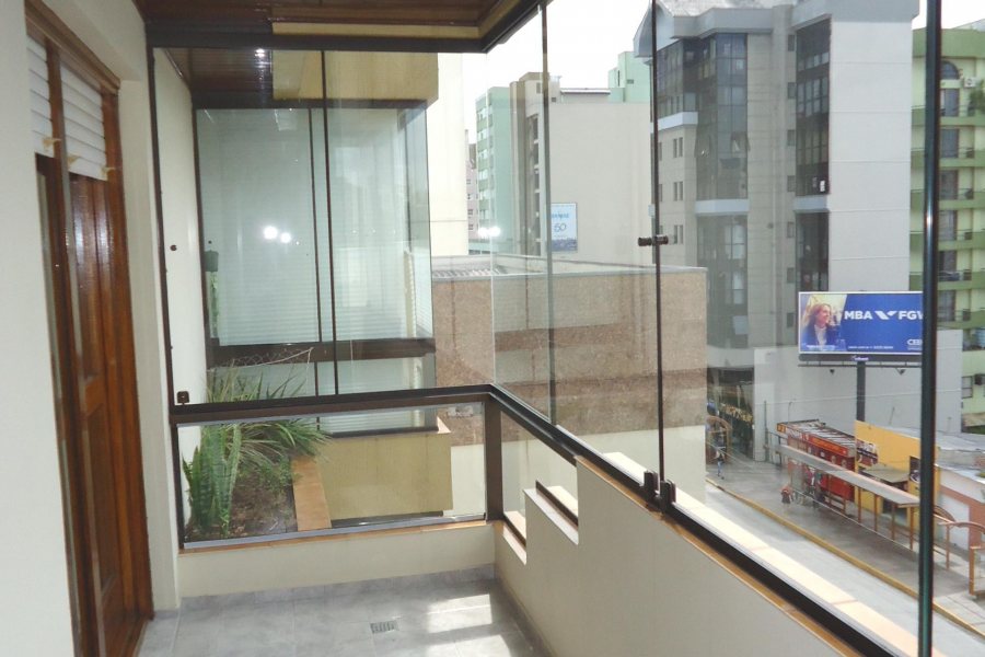 Apartamento com 79m², 2 dormitórios, 1 vaga, no bairro Centro em Caxias do Sul para Alugar