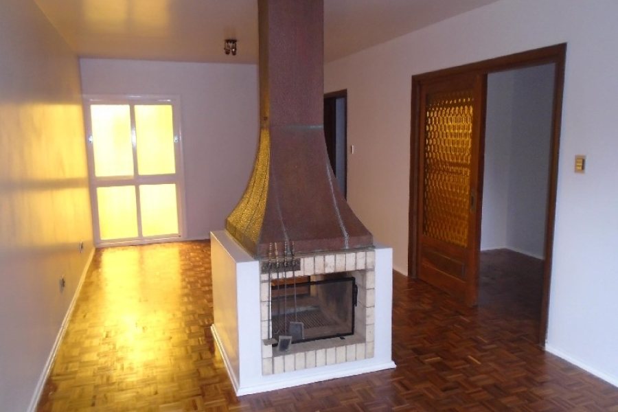 Casa Comercial com 280m², 3 dormitórios, no bairro Centro em Caxias do Sul para Alugar