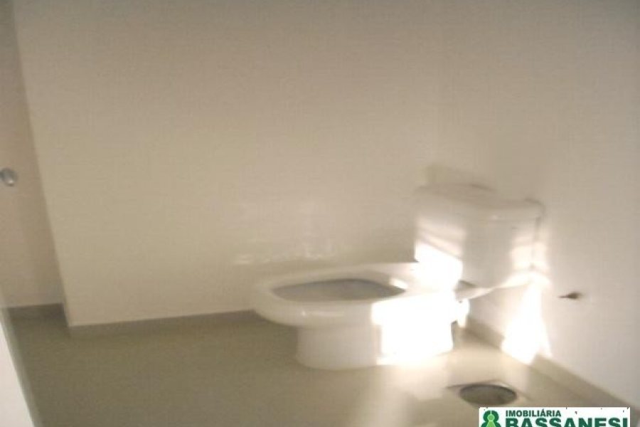 Sala com 80m², 1 vaga, no bairro Centro em Caxias do Sul para Alugar