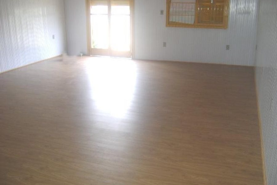 Loja com 301m², no bairro Desvio Rizzo em Caxias do Sul para Comprar