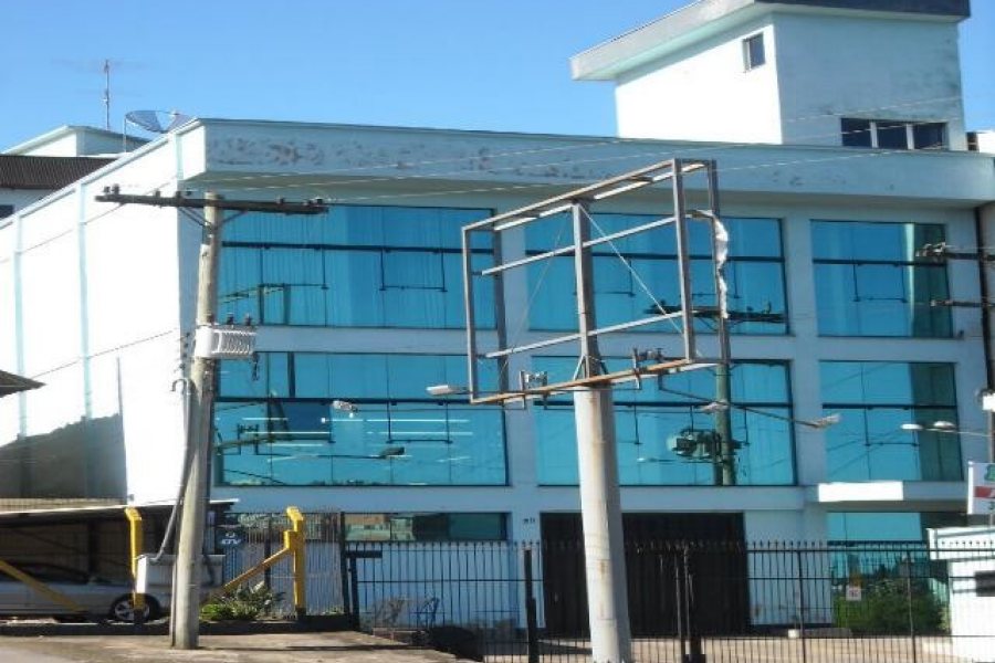 Loja com 1500m², no bairro Sagrada Família em Caxias do Sul para Alugar