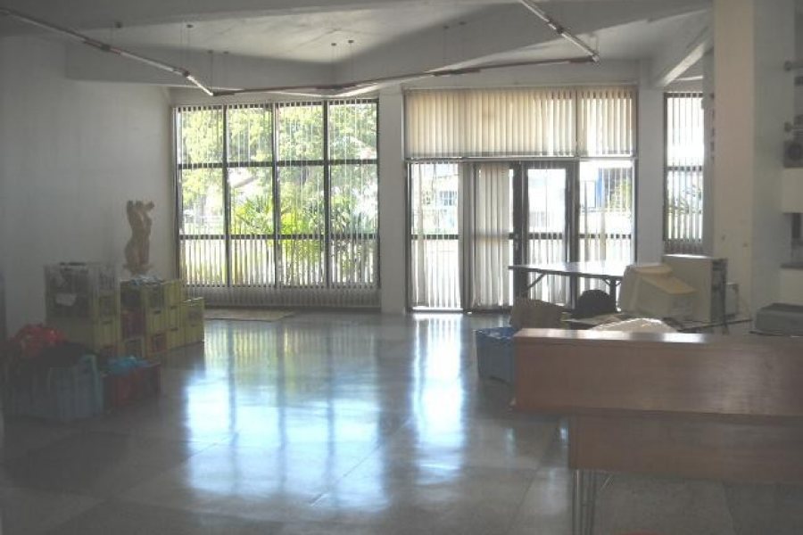 Loja com 1500m², no bairro Sagrada Família em Caxias do Sul para Alugar