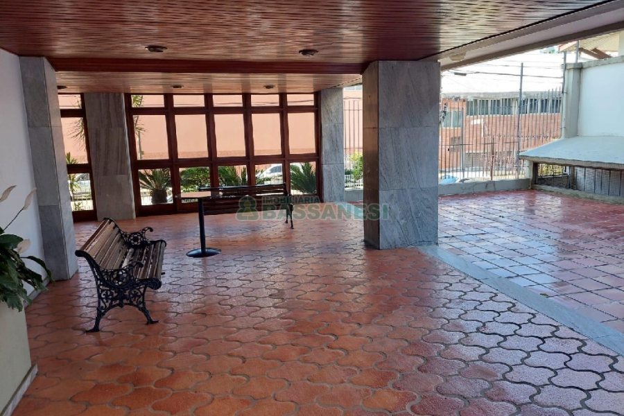 Apto Mobiliado com 171m², 3 dormitórios, 2 vagas, no bairro Centro em Caxias do Sul para Comprar