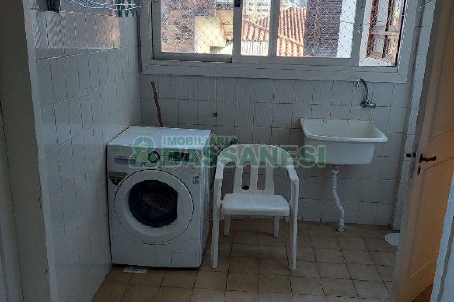 Apto Mobiliado com 171m², 3 dormitórios, 2 vagas, no bairro Centro em Caxias do Sul para Comprar