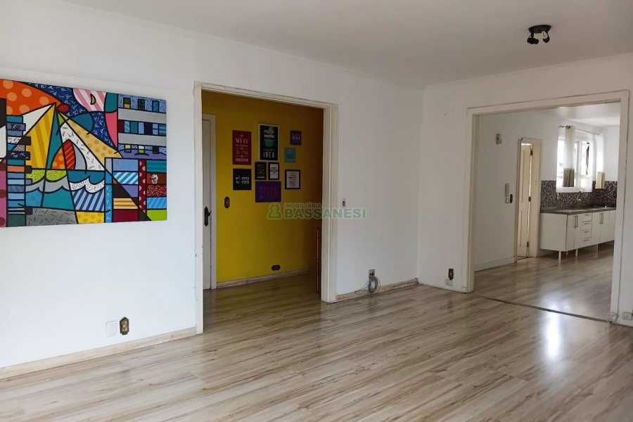 Apartamento com 171m², 3 dormitórios, 2 vagas, no bairro Centro em Caxias do Sul para Alugar ou Comprar