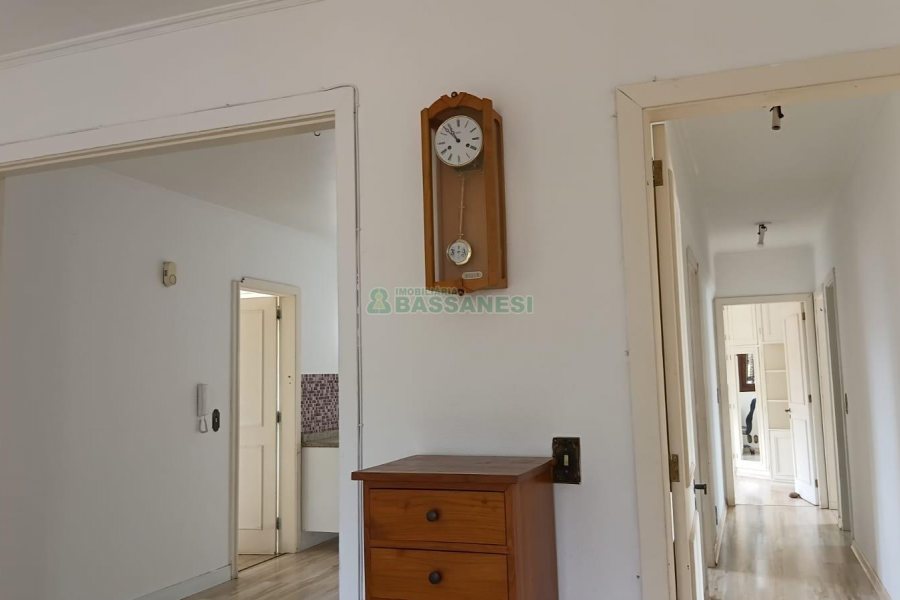 Apartamento com 171m², 3 dormitórios, 2 vagas, no bairro Centro em Caxias do Sul para Alugar ou Comprar