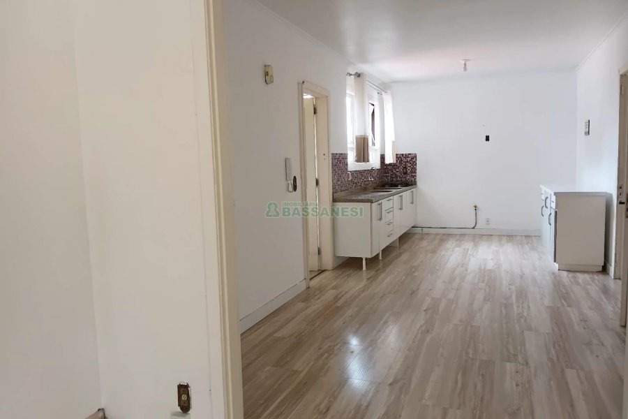 Apartamento com 171m², 3 dormitórios, 2 vagas, no bairro Centro em Caxias do Sul para Alugar ou Comprar