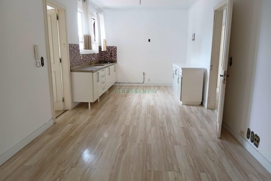 Apartamento com 171m², 3 dormitórios, 2 vagas, no bairro Centro em Caxias do Sul para Alugar ou Comprar