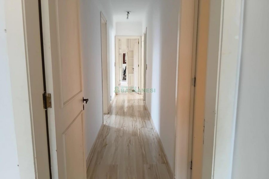 Apartamento com 171m², 3 dormitórios, 2 vagas, no bairro Centro em Caxias do Sul para Alugar ou Comprar