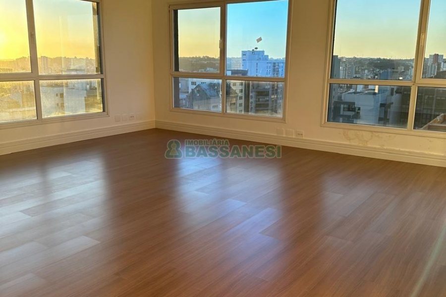 Sala com 39m², 1 vaga, no bairro Centro em Caxias do Sul para Comprar