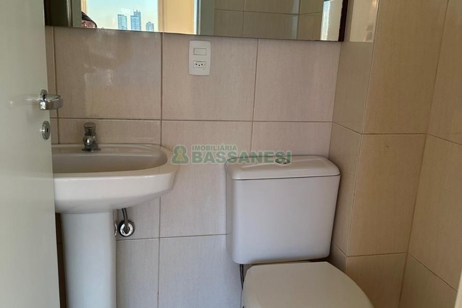 Sala com 39m², 1 vaga, no bairro Centro em Caxias do Sul para Comprar