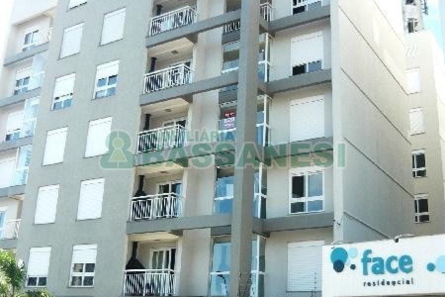 Apartamento com 71m², 2 dormitórios, 2 vagas, no bairro Lourdes em Caxias do Sul para Comprar
