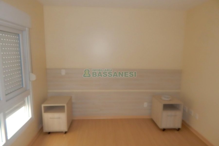 Apartamento com 71m², 2 dormitórios, 2 vagas, no bairro Lourdes em Caxias do Sul para Comprar