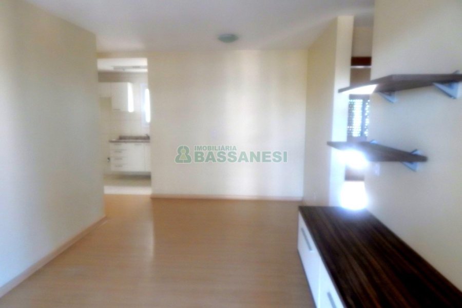 Apartamento com 71m², 2 dormitórios, 2 vagas, no bairro Lourdes em Caxias do Sul para Comprar