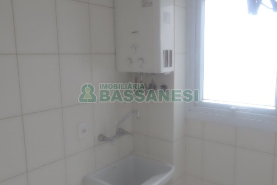 Apartamento com 71m², 2 dormitórios, 2 vagas, no bairro Lourdes em Caxias do Sul para Comprar