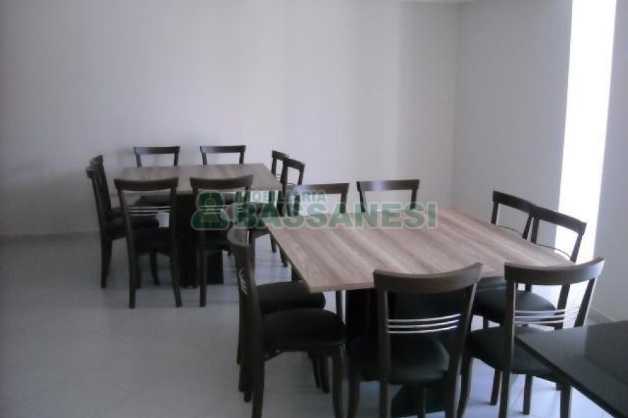 Apartamento com 71m², 2 dormitórios, 2 vagas, no bairro Lourdes em Caxias do Sul para Comprar