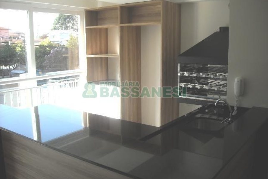 Apartamento com 71m², 2 dormitórios, 2 vagas, no bairro Lourdes em Caxias do Sul para Comprar