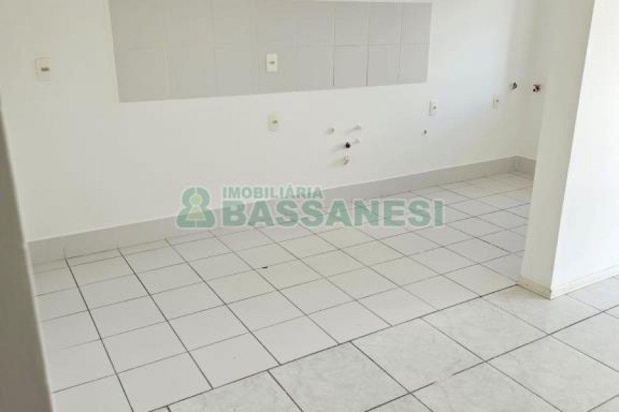 Apartamento com 58m², 2 dormitórios, 1 vaga, no bairro Santa Catarina em Caxias do Sul para Alugar