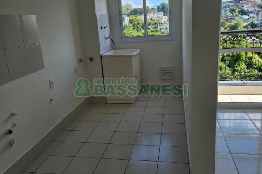 Apartamento com 58m², 2 dormitórios, 1 vaga, no bairro Santa Catarina em Caxias do Sul para Alugar