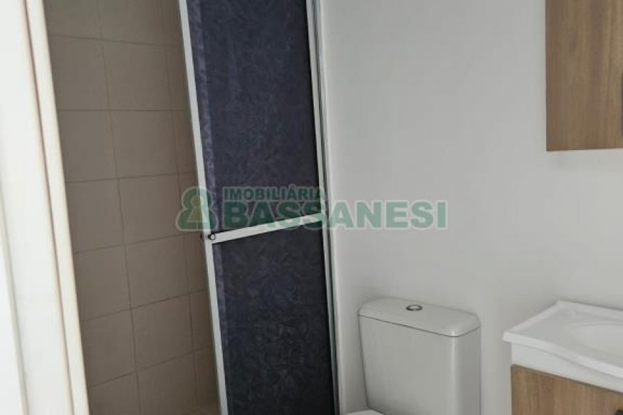 Apartamento com 58m², 2 dormitórios, 1 vaga, no bairro Santa Catarina em Caxias do Sul para Alugar