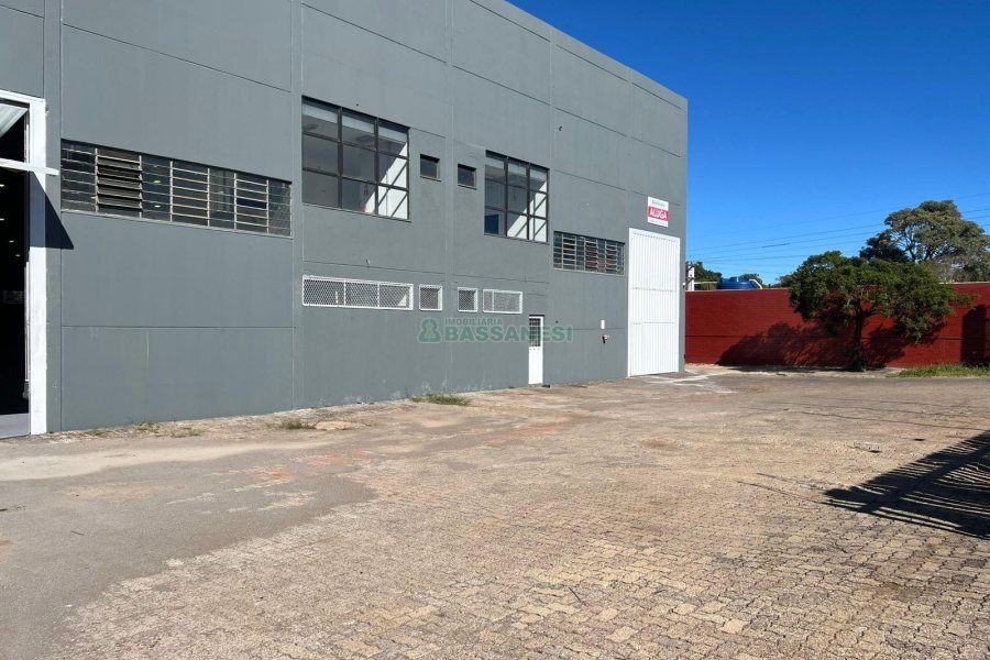 Pavilhão com 2000m², no bairro Santa Catarina em Caxias do Sul para Alugar