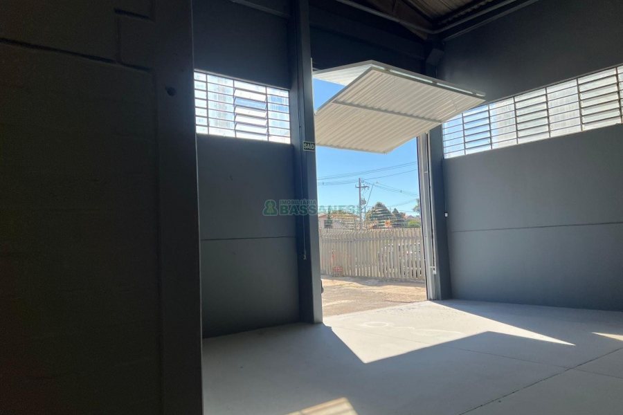 Pavilhão com 2000m², no bairro Santa Catarina em Caxias do Sul para Alugar