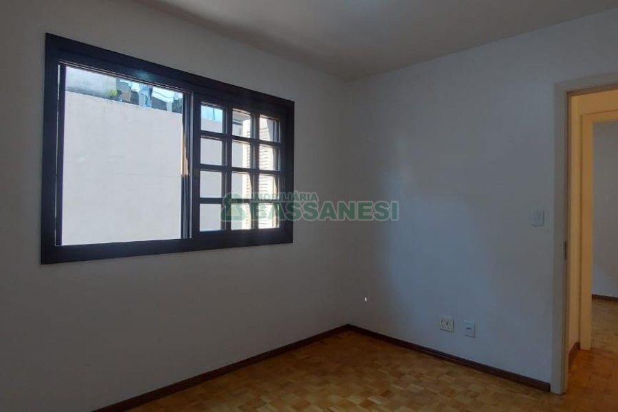 Apartamento com 90m², 3 dormitórios, 2 vagas, no bairro Santa Catarina em Caxias do Sul para Alugar