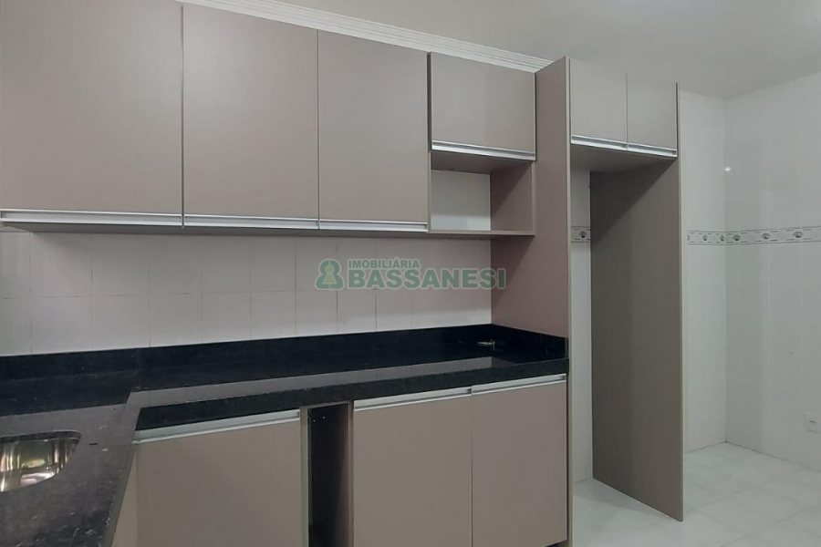 Apartamento com 106m², 3 dormitórios, 2 vagas, no bairro Santa Catarina em Caxias do Sul para Alugar