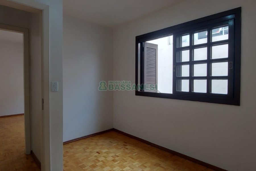 Apartamento com 106m², 3 dormitórios, 2 vagas, no bairro Santa Catarina em Caxias do Sul para Alugar