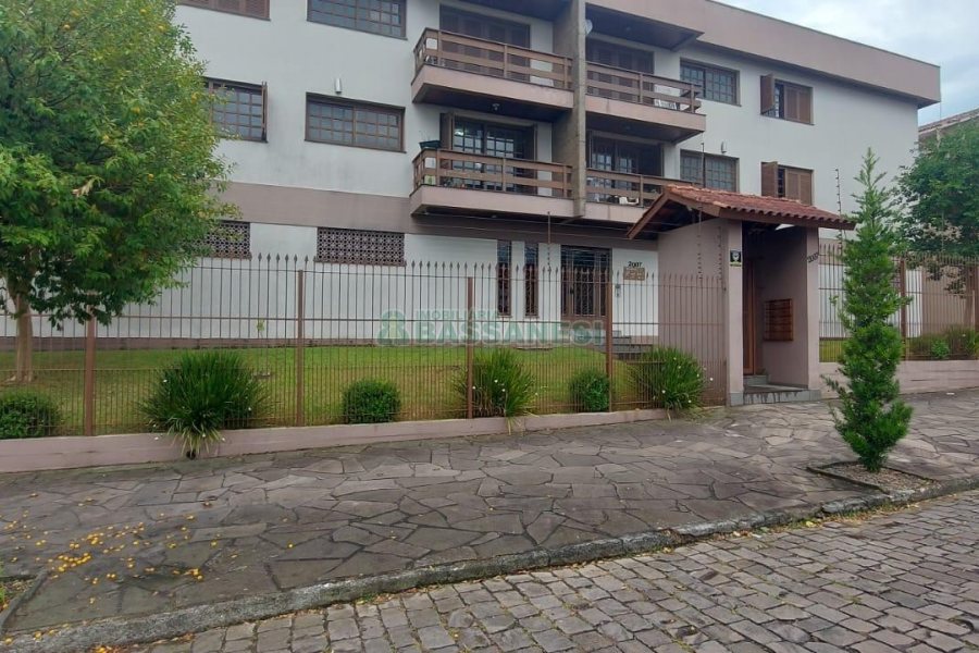 Apartamento com 106m², 3 dormitórios, 2 vagas, no bairro Santa Catarina em Caxias do Sul para Alugar