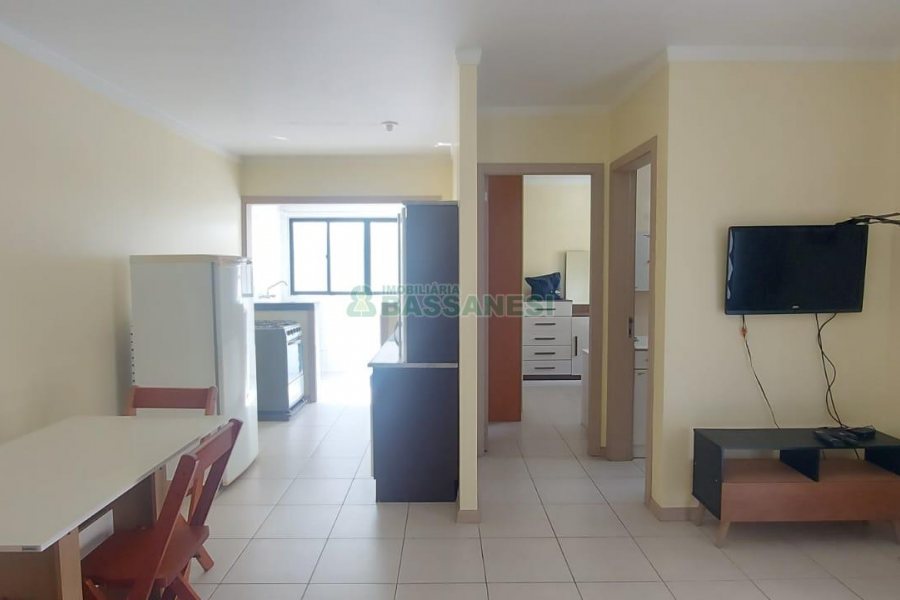 Apto Mobiliado com 55m², 1 dormitório, 1 vaga, no bairro Centro em Caxias do Sul para Alugar