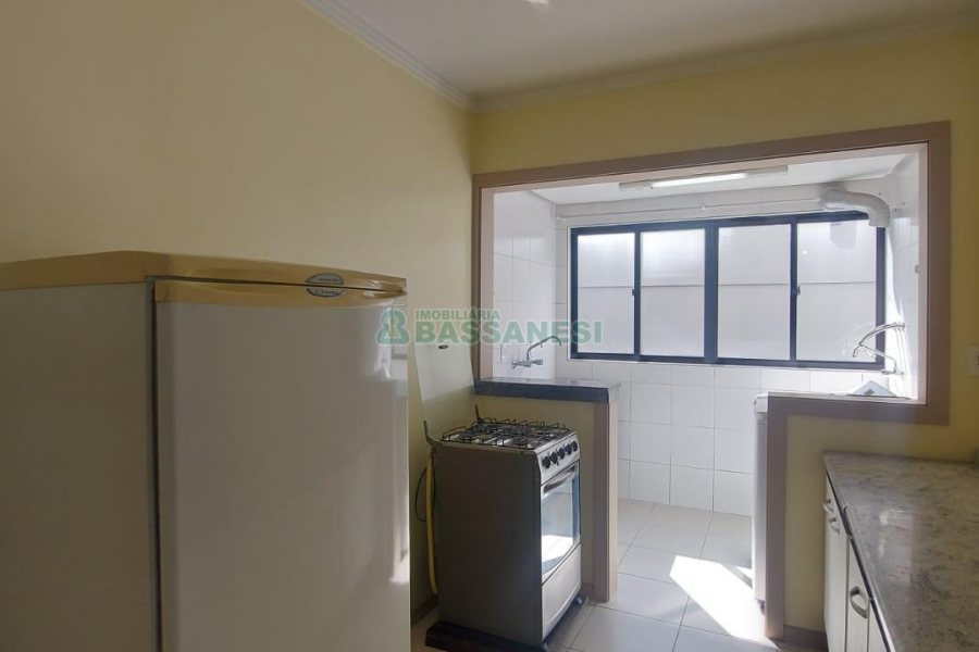 Apto Mobiliado com 55m², 1 dormitório, 1 vaga, no bairro Centro em Caxias do Sul para Alugar