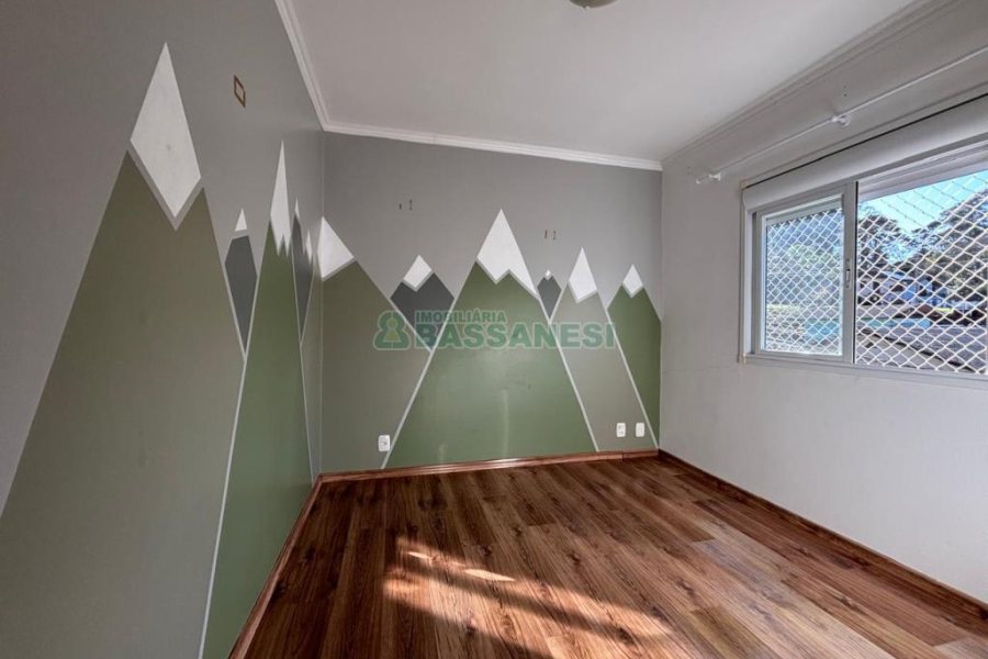 Apto Mobiliado com 76m², 2 dormitórios, 1 vaga, no bairro Jardelino Ramos em Caxias do Sul para Alugar