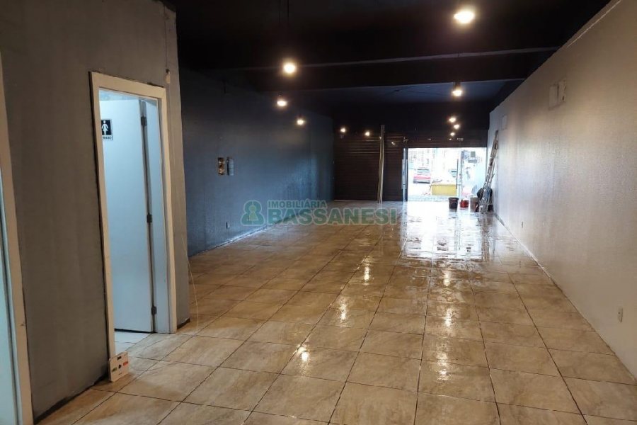 Loja com 117m², no bairro Panazzolo em Caxias do Sul para Comprar
