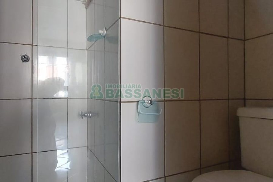 Apartamento com 30m², 1 dormitório, 1 vaga, no bairro Petrópolis em Caxias do Sul para Alugar