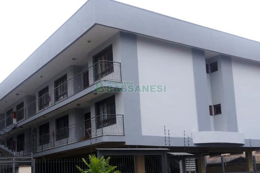 Apartamento com 30m², 1 dormitório, 1 vaga, no bairro Petrópolis em Caxias do Sul para Alugar